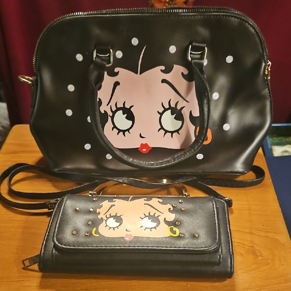 Beautiful Set Of A Handbag And A Wallet Of BETTY BOOP !!!